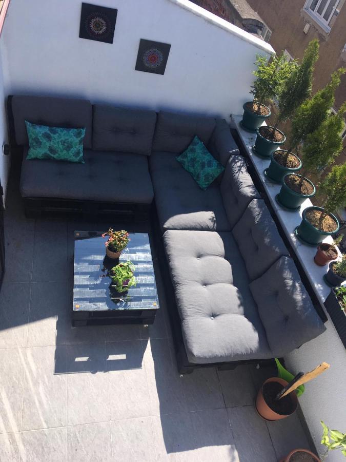 Duplex With Terrace In Center,5Mn Walk To Istiklal Lägenhet Istanbul Exteriör bild